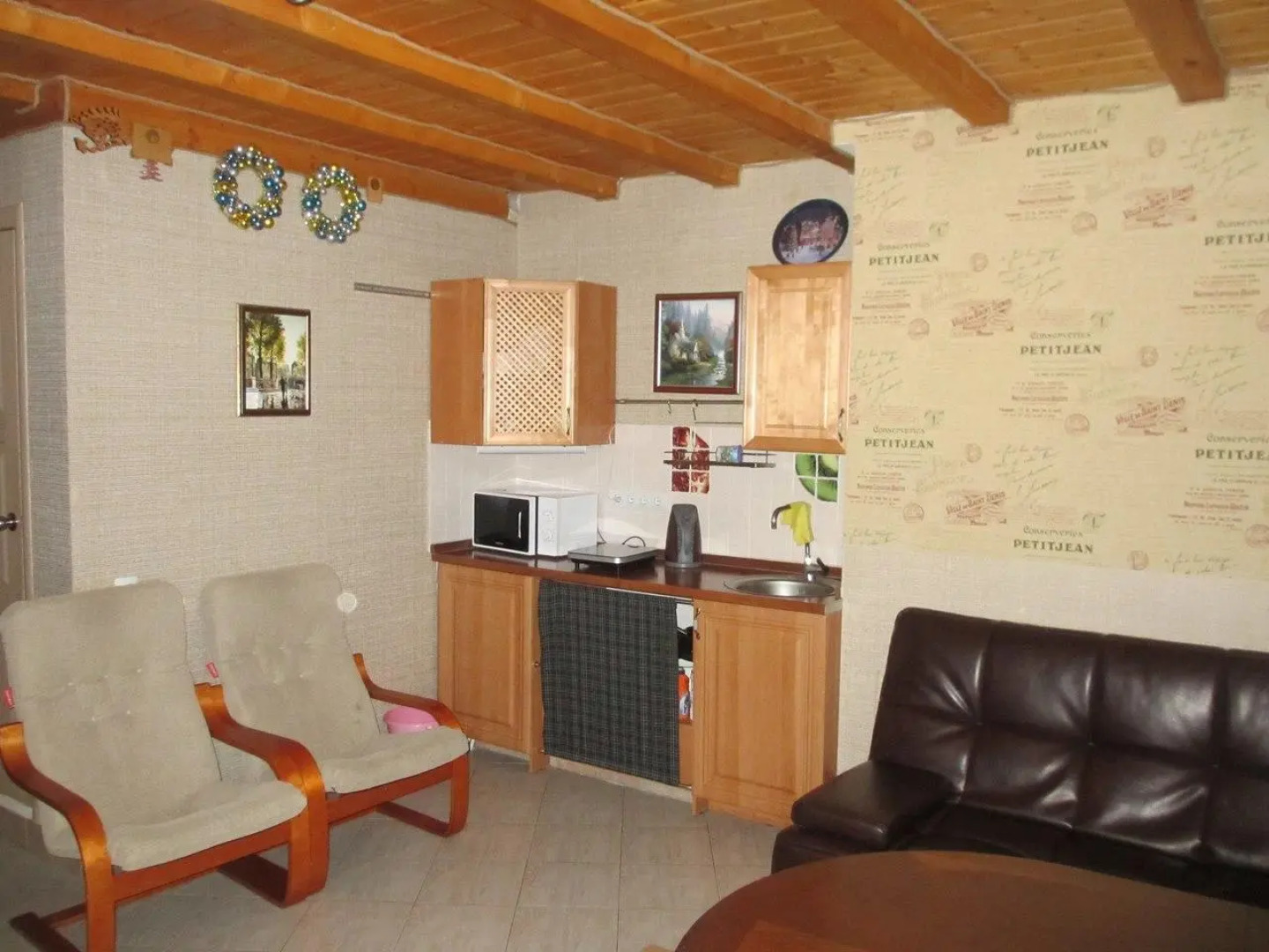 Гостевой дворик ЯR (ЯР)