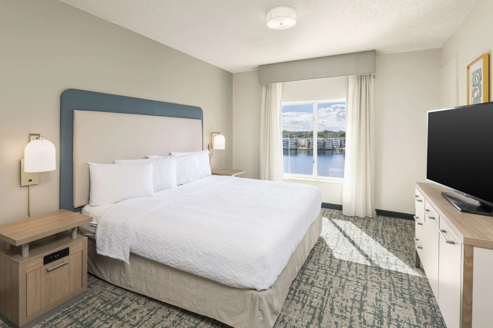 Homewood Suites by Hilton Miami-Airport/Blue Lagoon