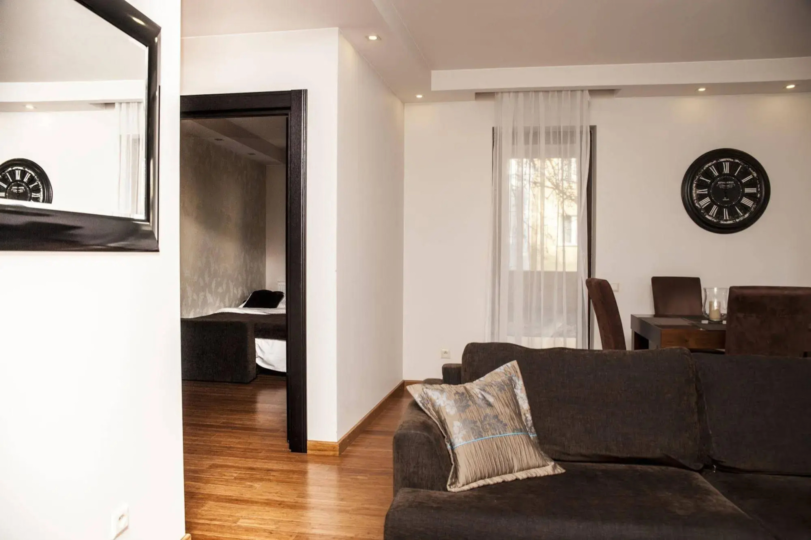 Art Residence Apartments