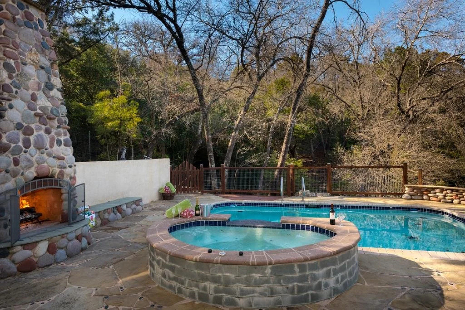 Guesthouse Cabin Near The River
