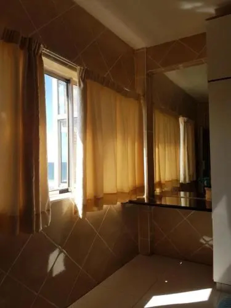 Beach frond apartment