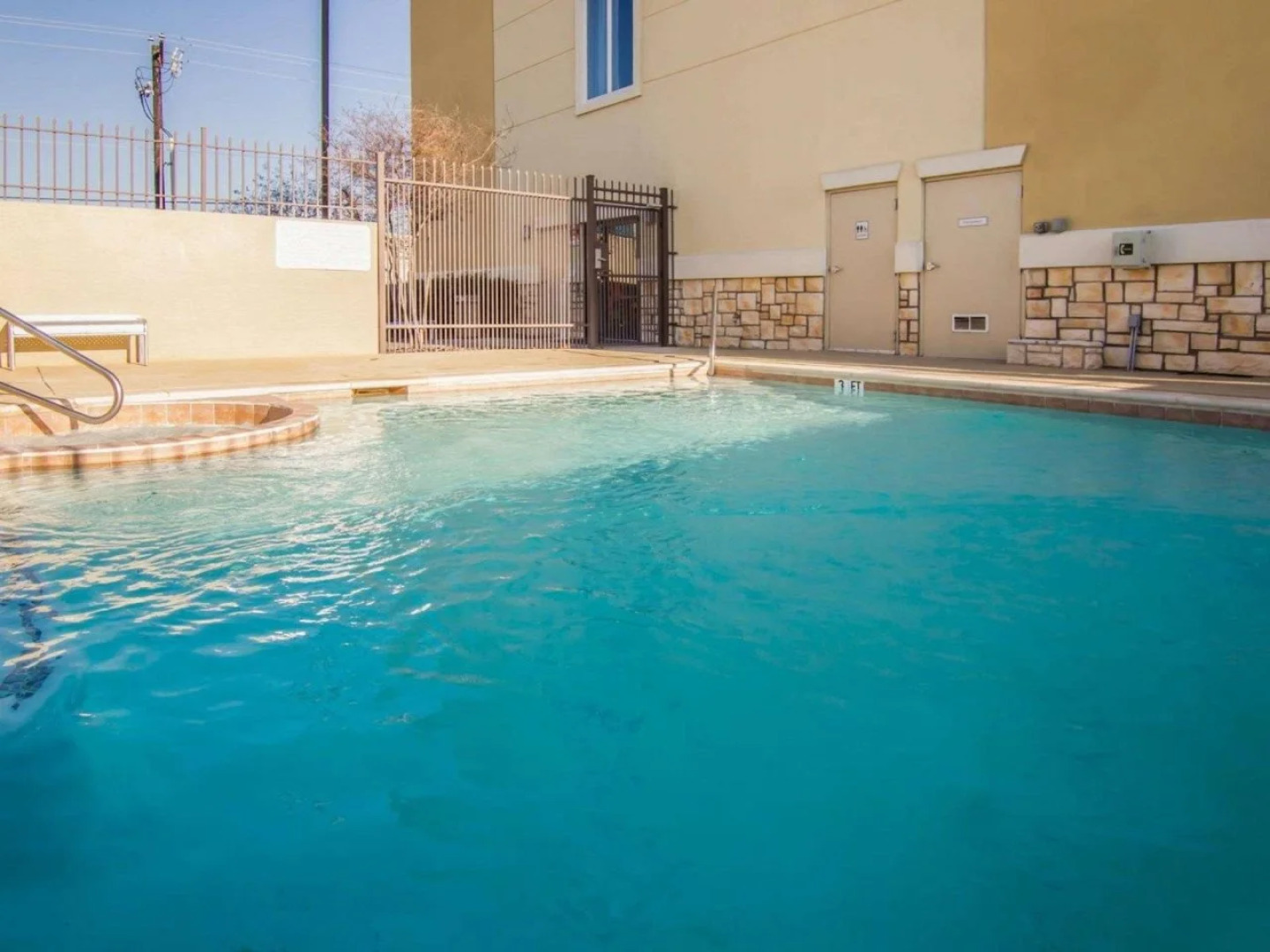 Comfort Suites West Dallas - Cockrell Hill