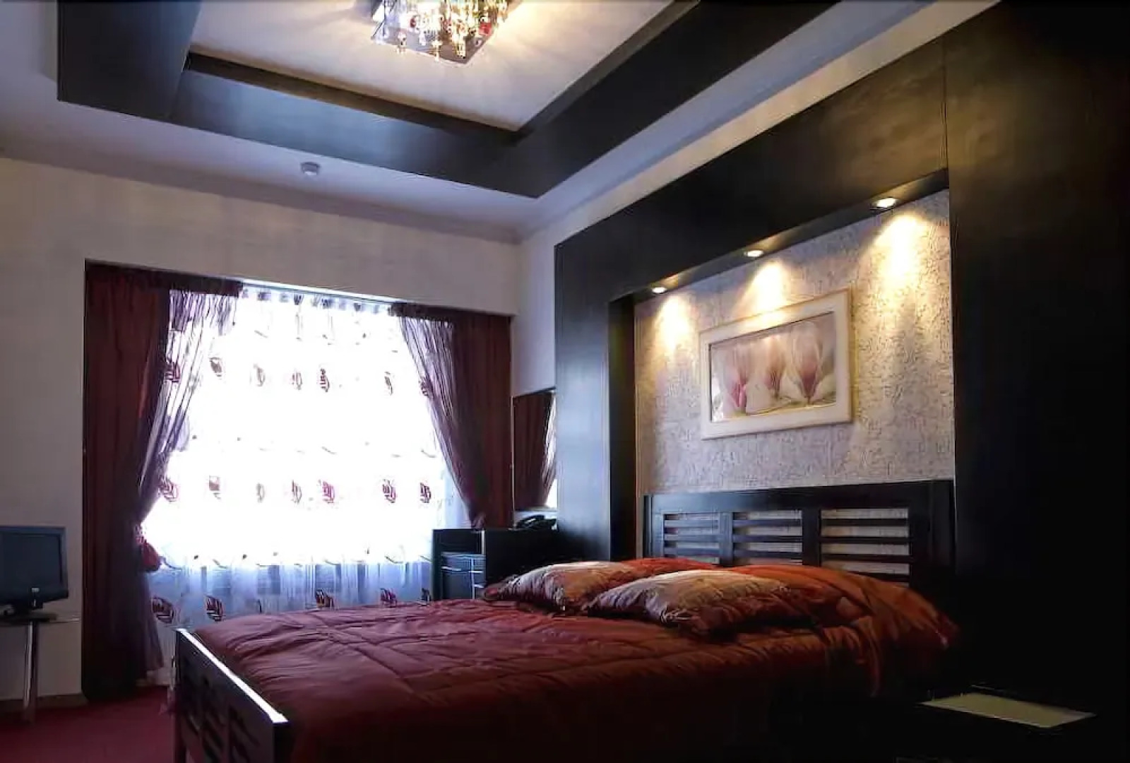 Золотой Павлин