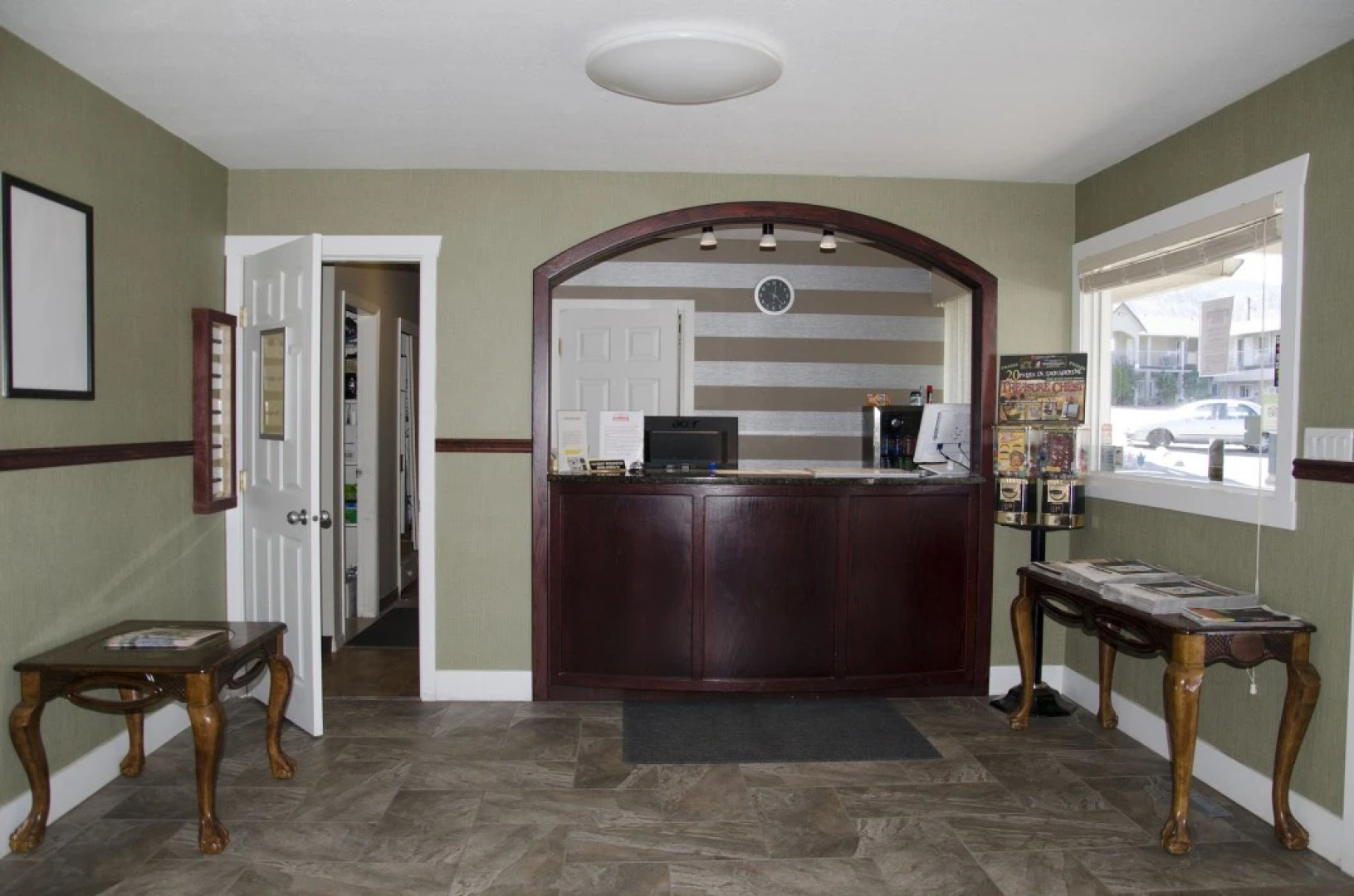 Best Budget Inn and Suites