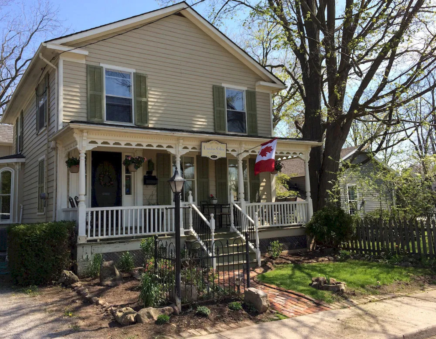 Dundas Glen Bed & Breakfast