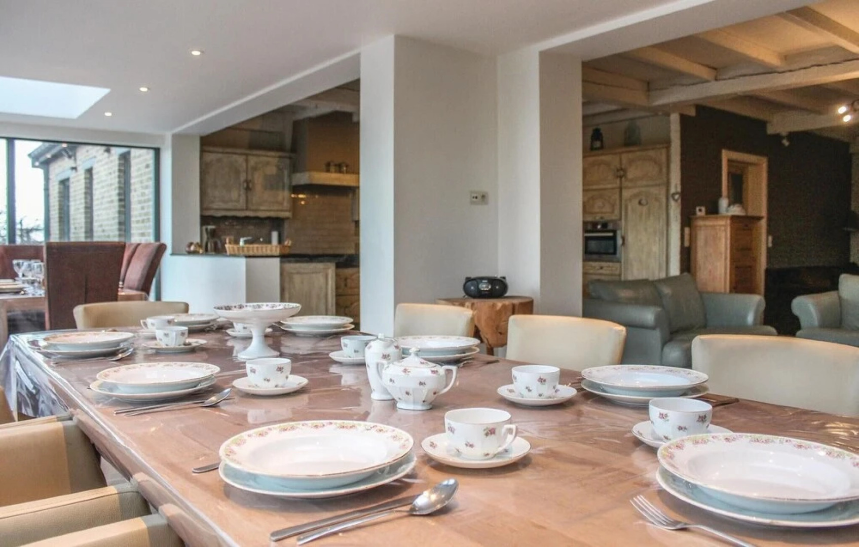 Nice Home in Lo-reninge With 6 Bedrooms, Jacuzzi and Wifi