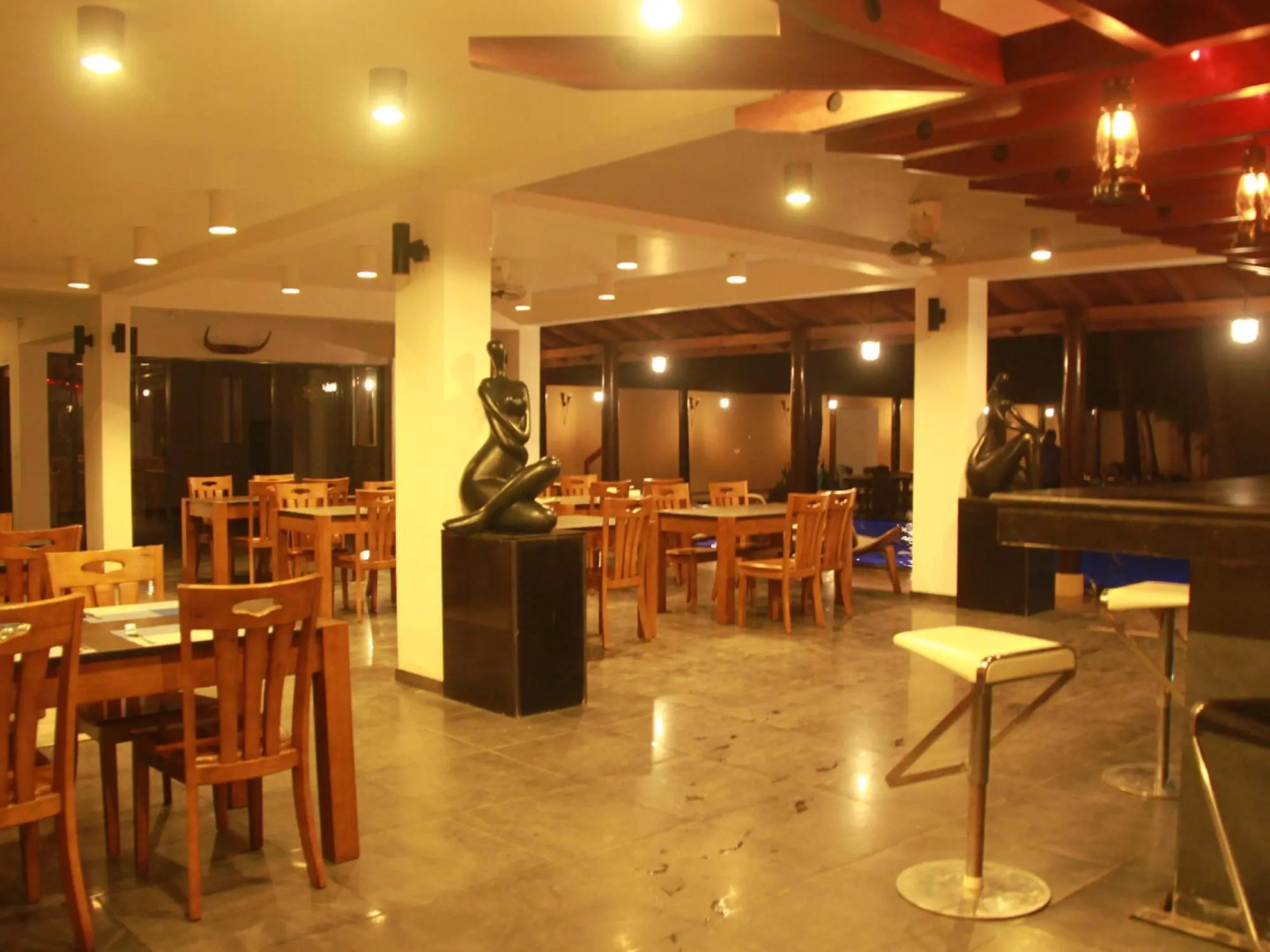 Earl's Red Passikudah