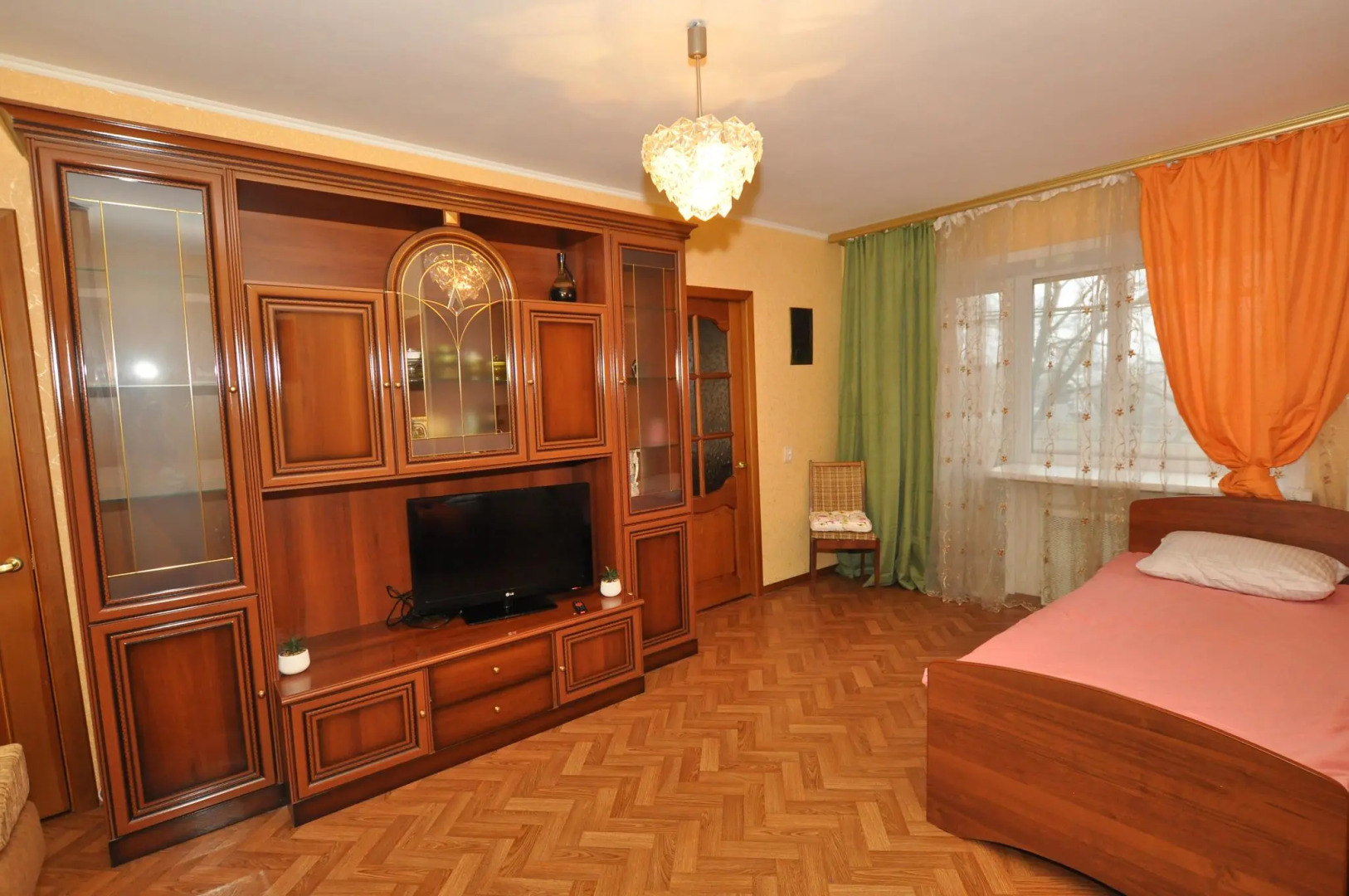 Любава на улице Мезенцева