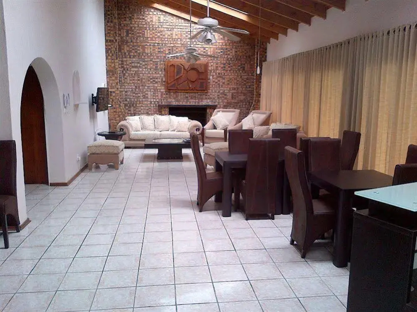 Empoza Sea View Guest House