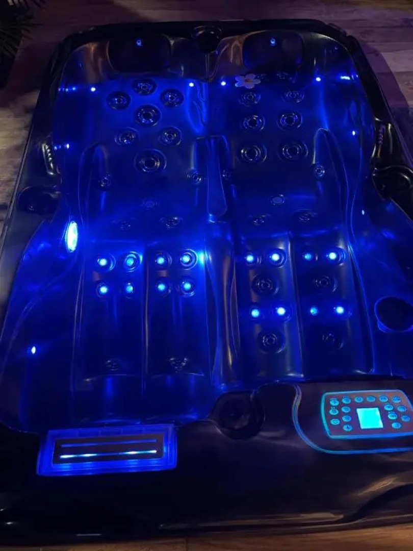 La Suite Grenoble SPA Jacuzzi Et Sauna Privatif (Adults Only)