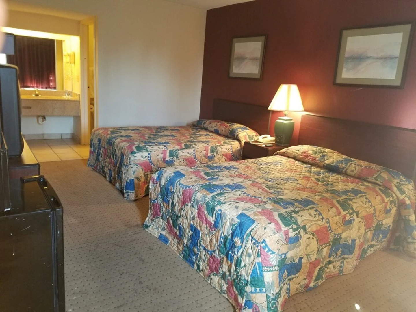 Econo Lodge Skippers