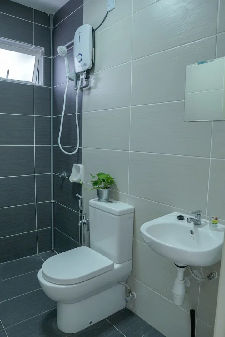 The Khailily's Guest