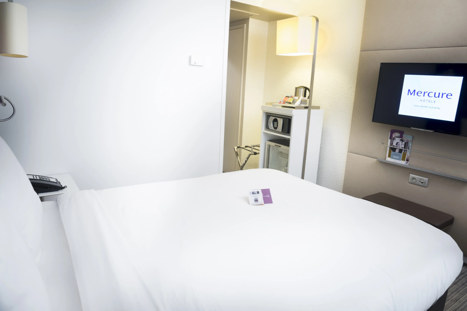 Отель Mercure Paris Centre Tour Eiffel 