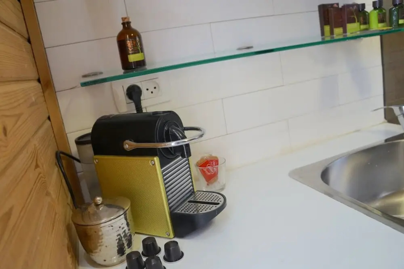 Luxury Beach Suite by Airsuite