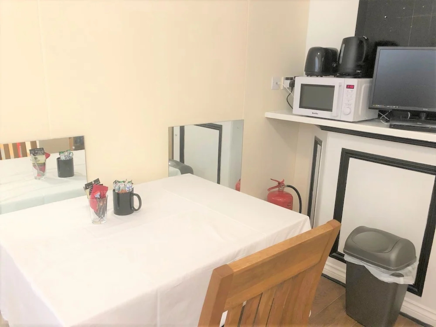 Solar Strand Express Hotel