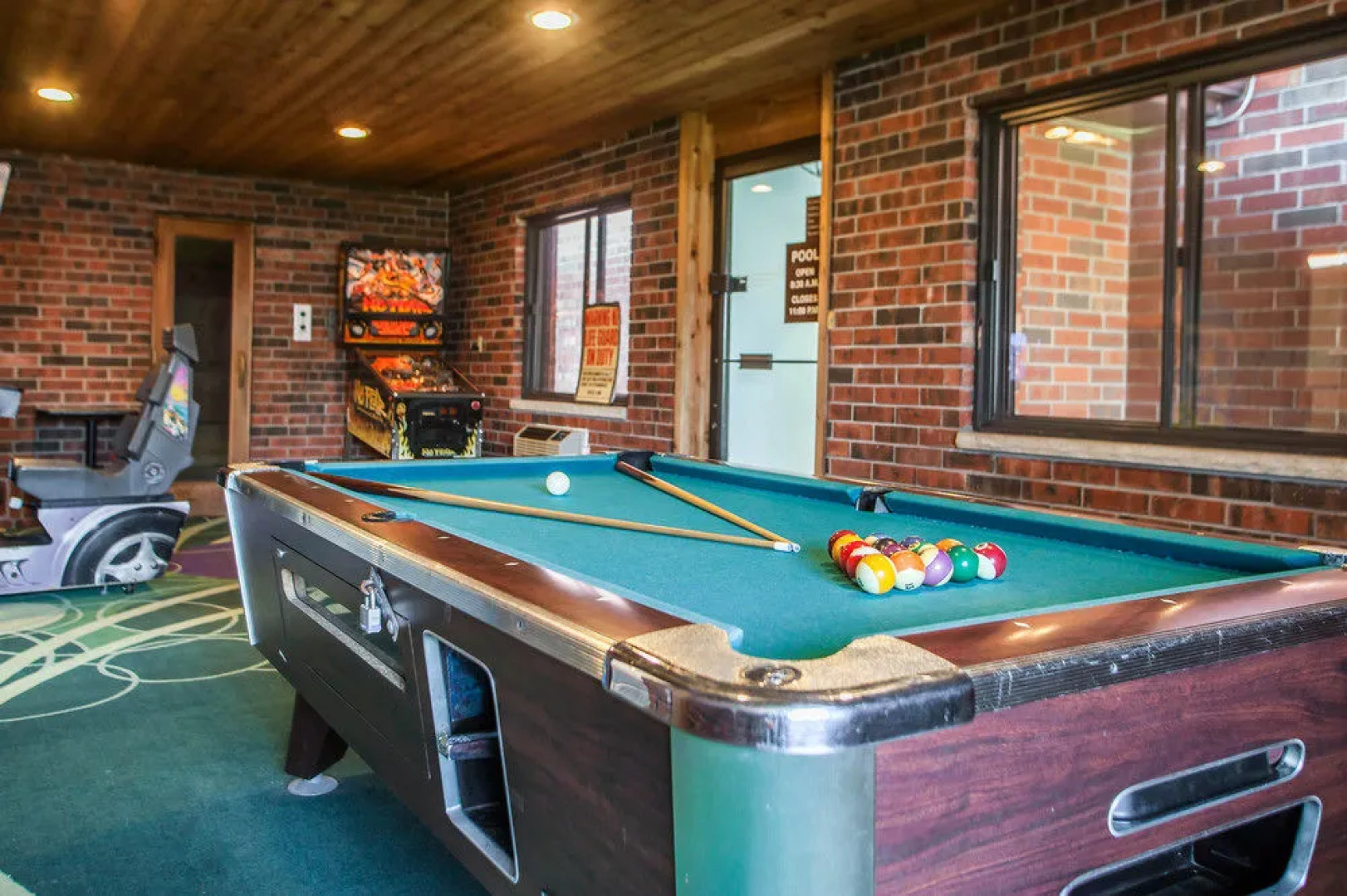 Econo Lodge Inn & Suites Bettendorf