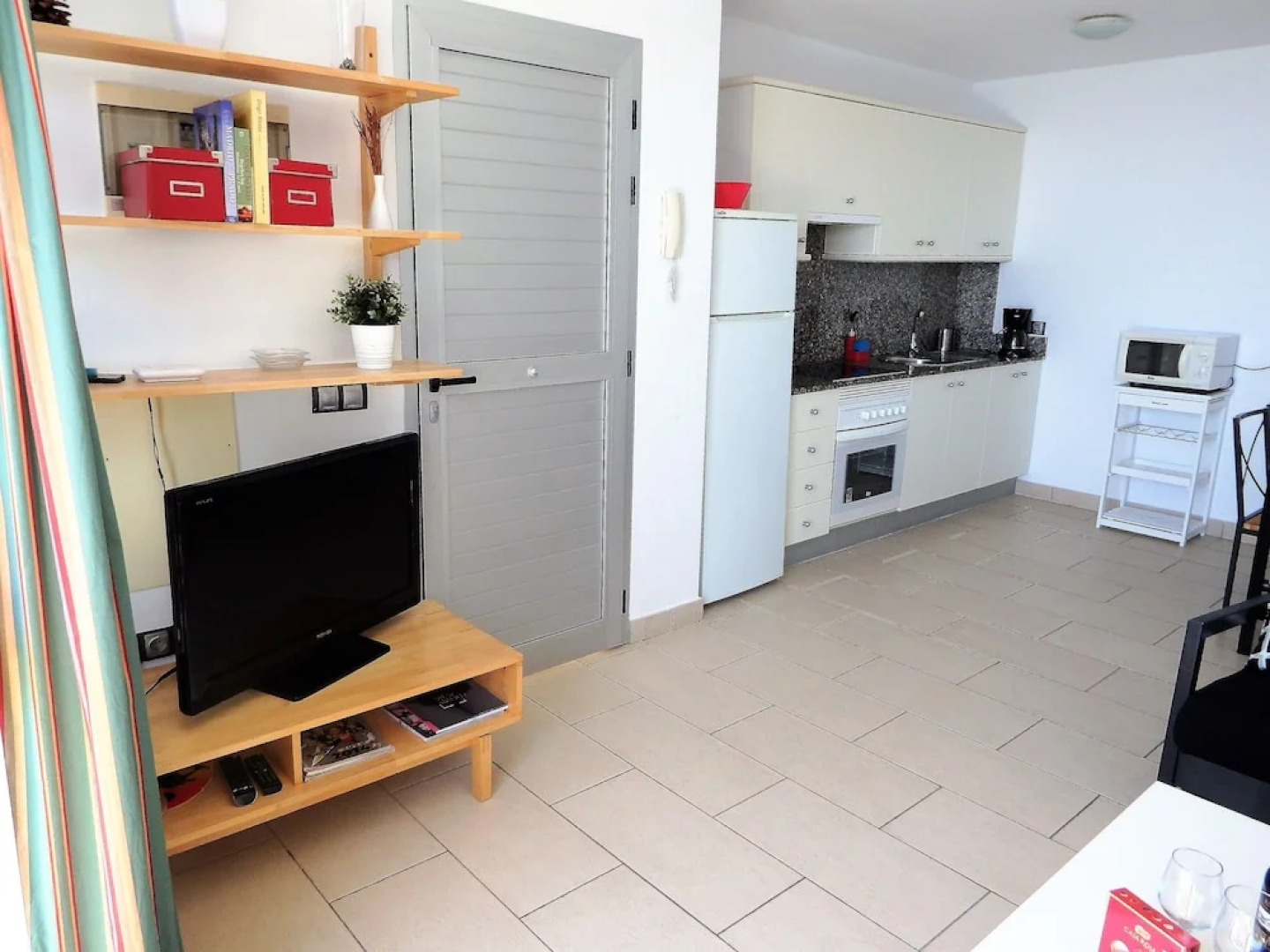 Apartment Poris with Sea View and Pool