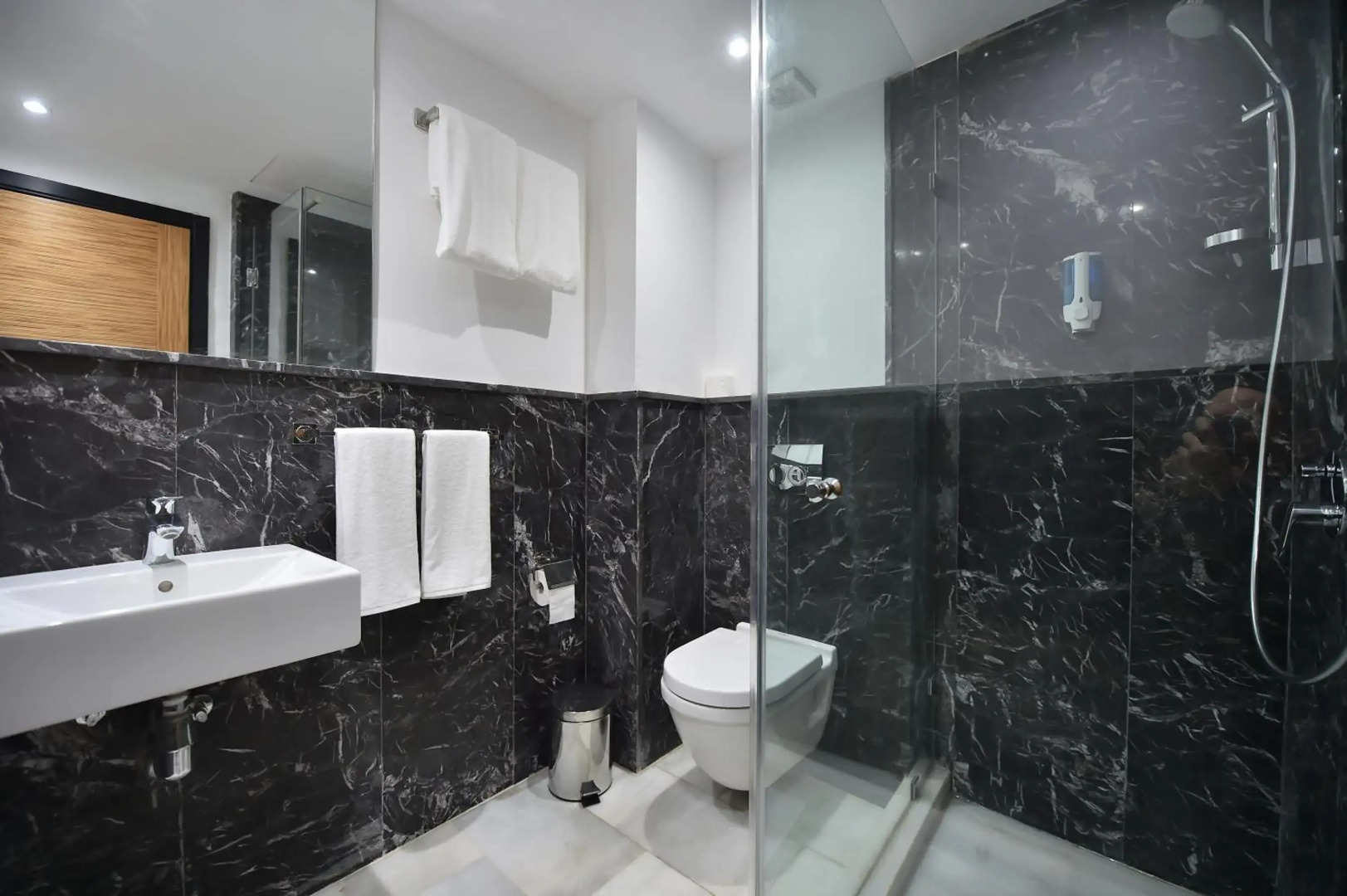 Suites Hotel Le Yacht