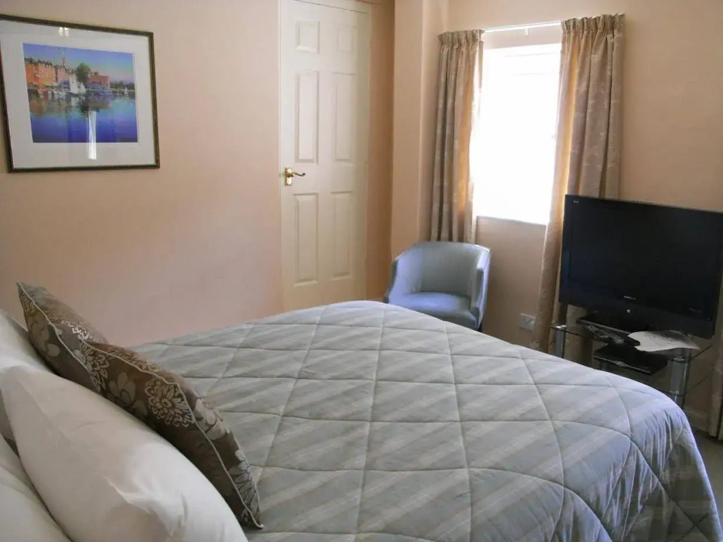 Marlborough Arms Hotel