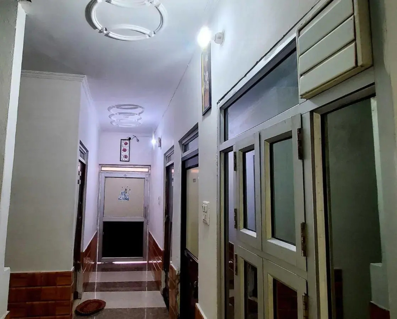 OYO 701211 Rock Star Hotel & Rooms