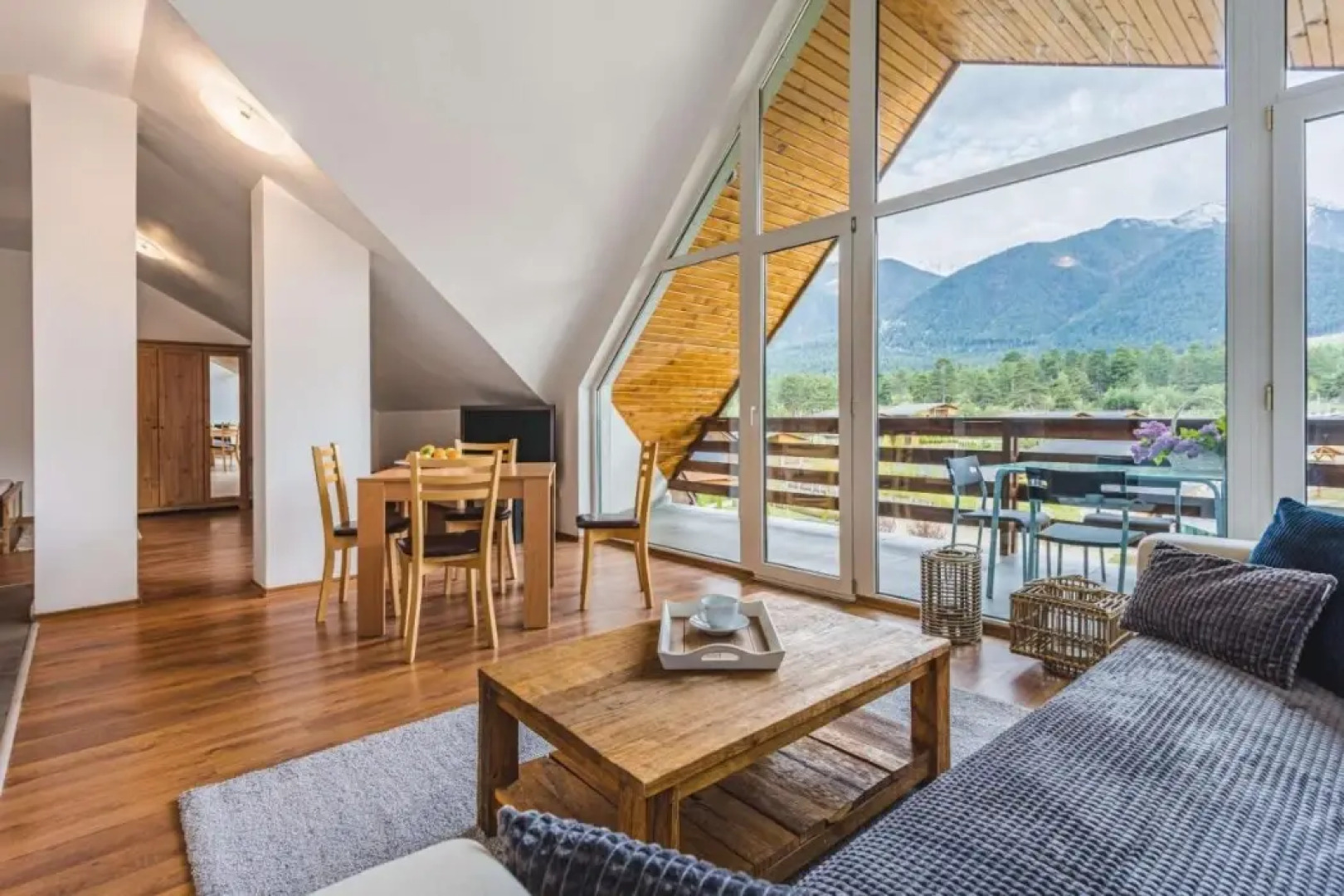 Local Stay Hotel BW Signature Collection