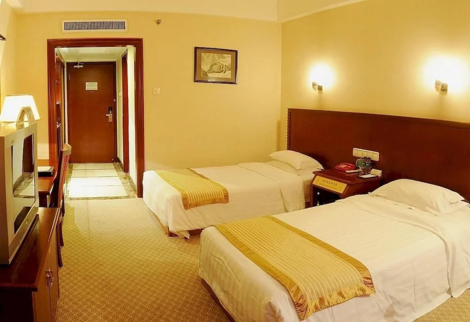 Qinhuangdao International Hotel