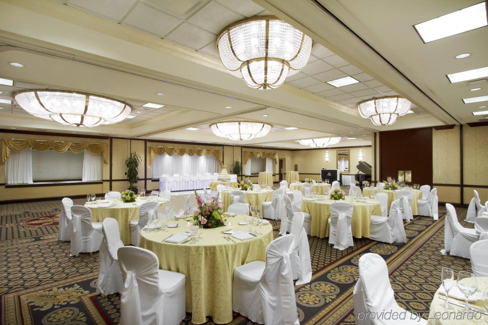 DoubleTree by Hilton Lisle Naperville