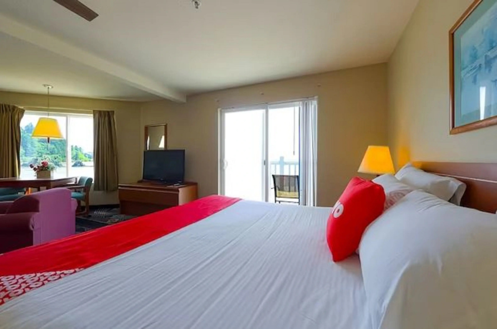 Siletz Bay Beachfront Hotel by OYO Lincoln City