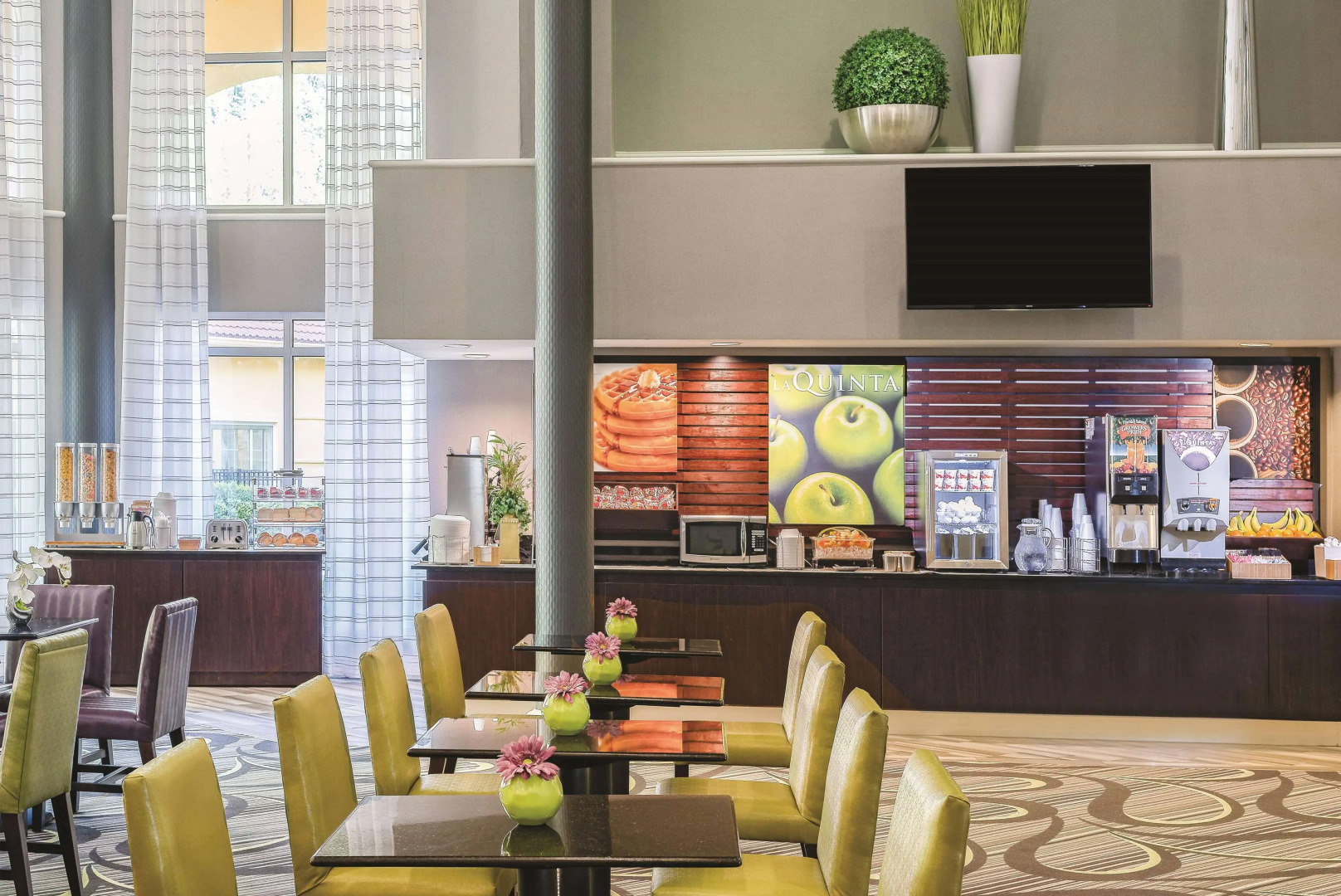 La Quinta Inn & Suites by Wyndham Univ Area Chapel Hill