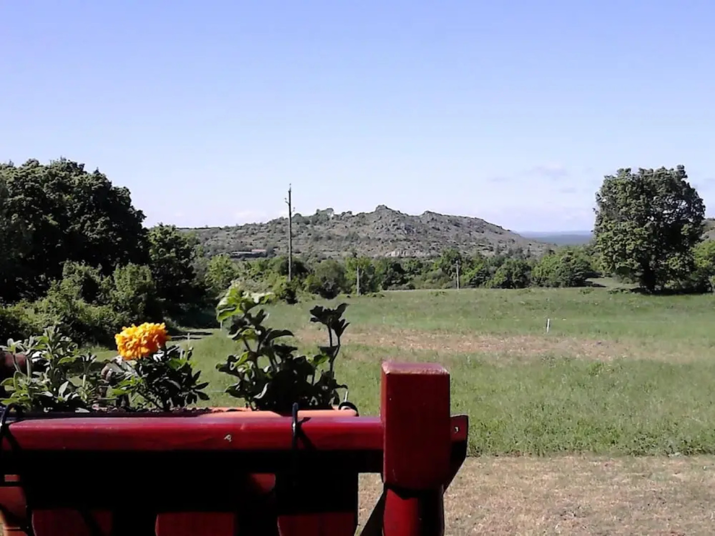 La Grange d'Emile Gites, Roulottes et Piscine