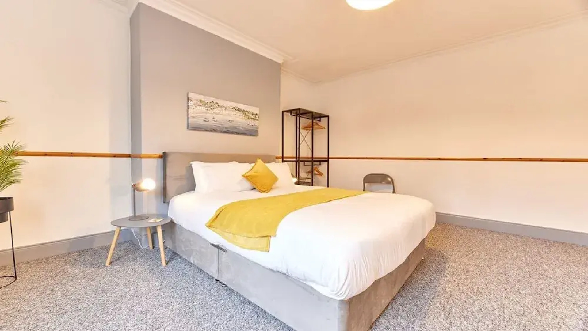 Host Stay Inness House