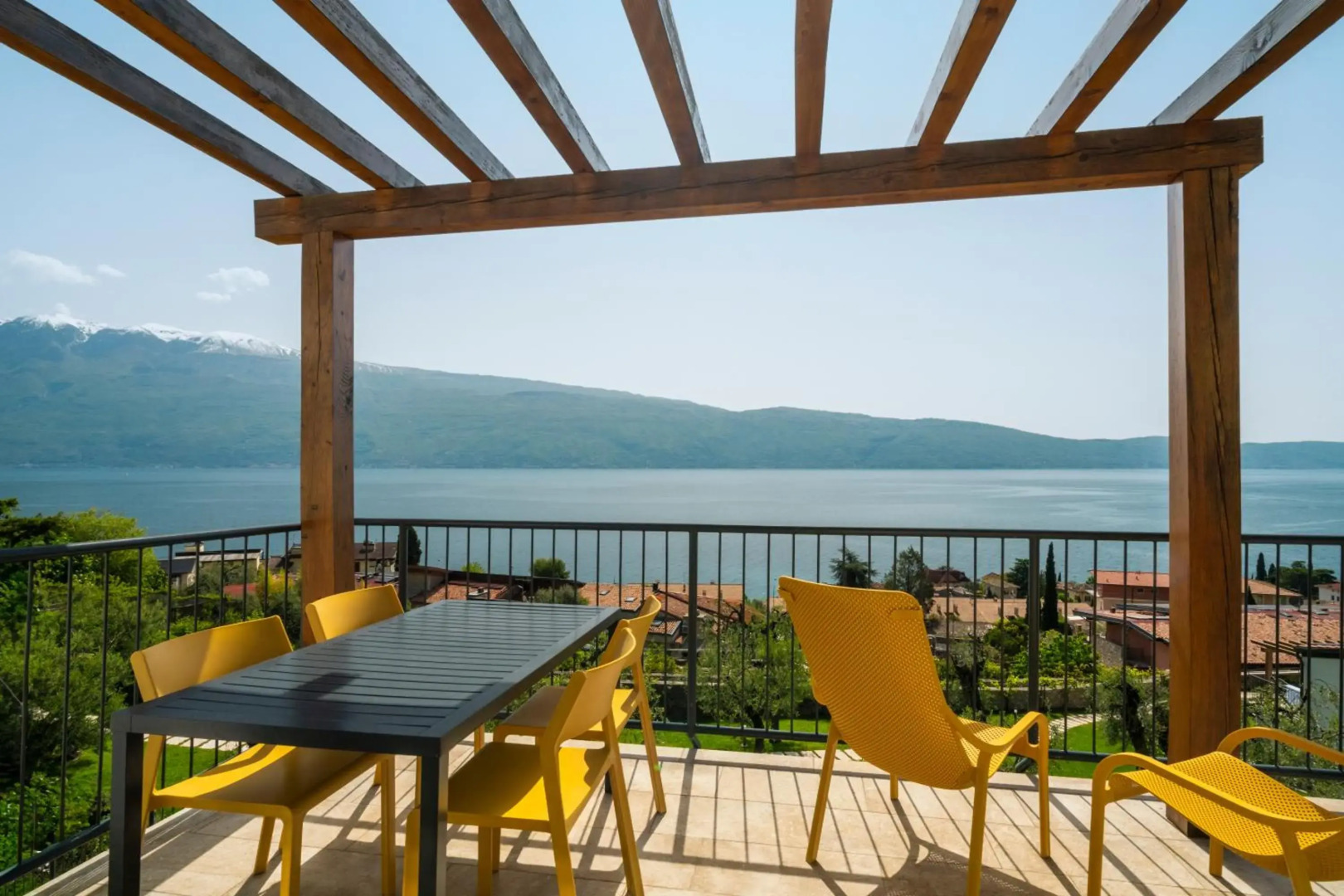 Residence Dany Appartamenti Con Cucina Vista Lago Piscina E Parcheggio