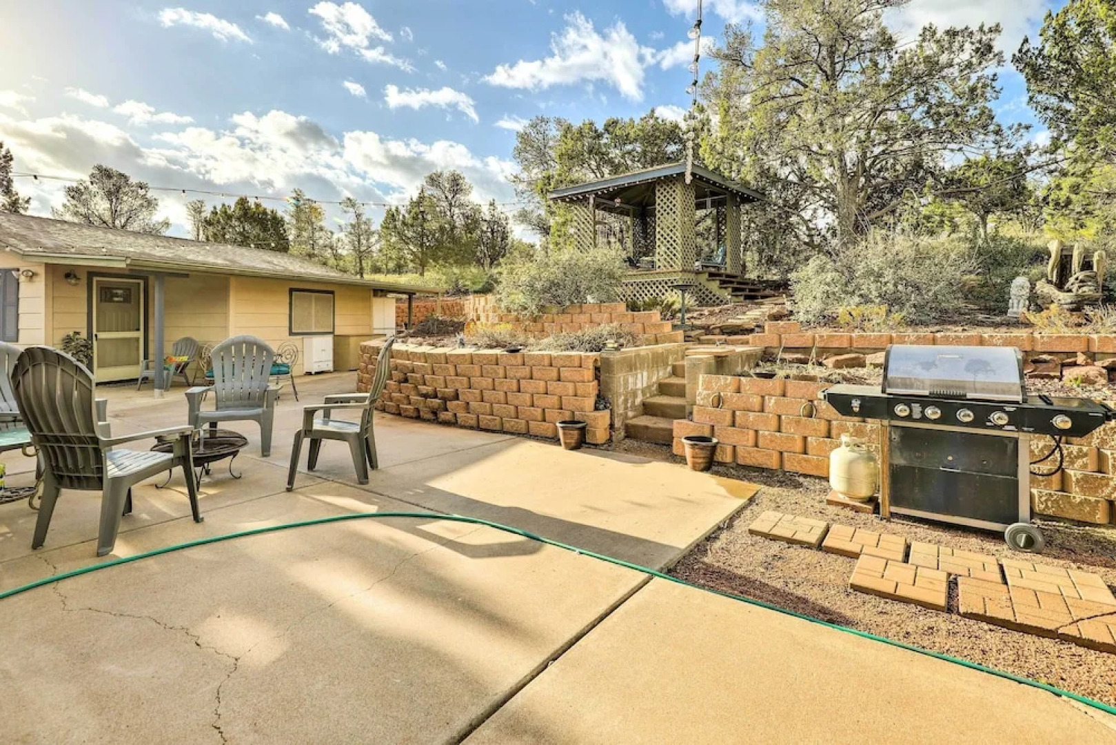 Gazebo & Fire Pit: Pet-friendly Payson Home!
