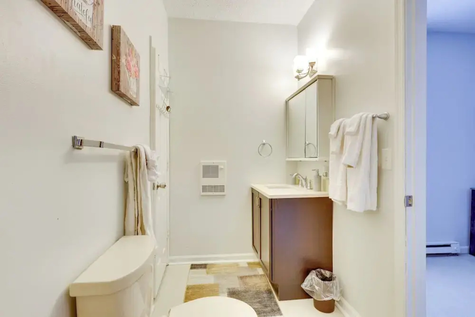 Basye Getaway w/ Pool Access, 2 Mi to Bryce Resort