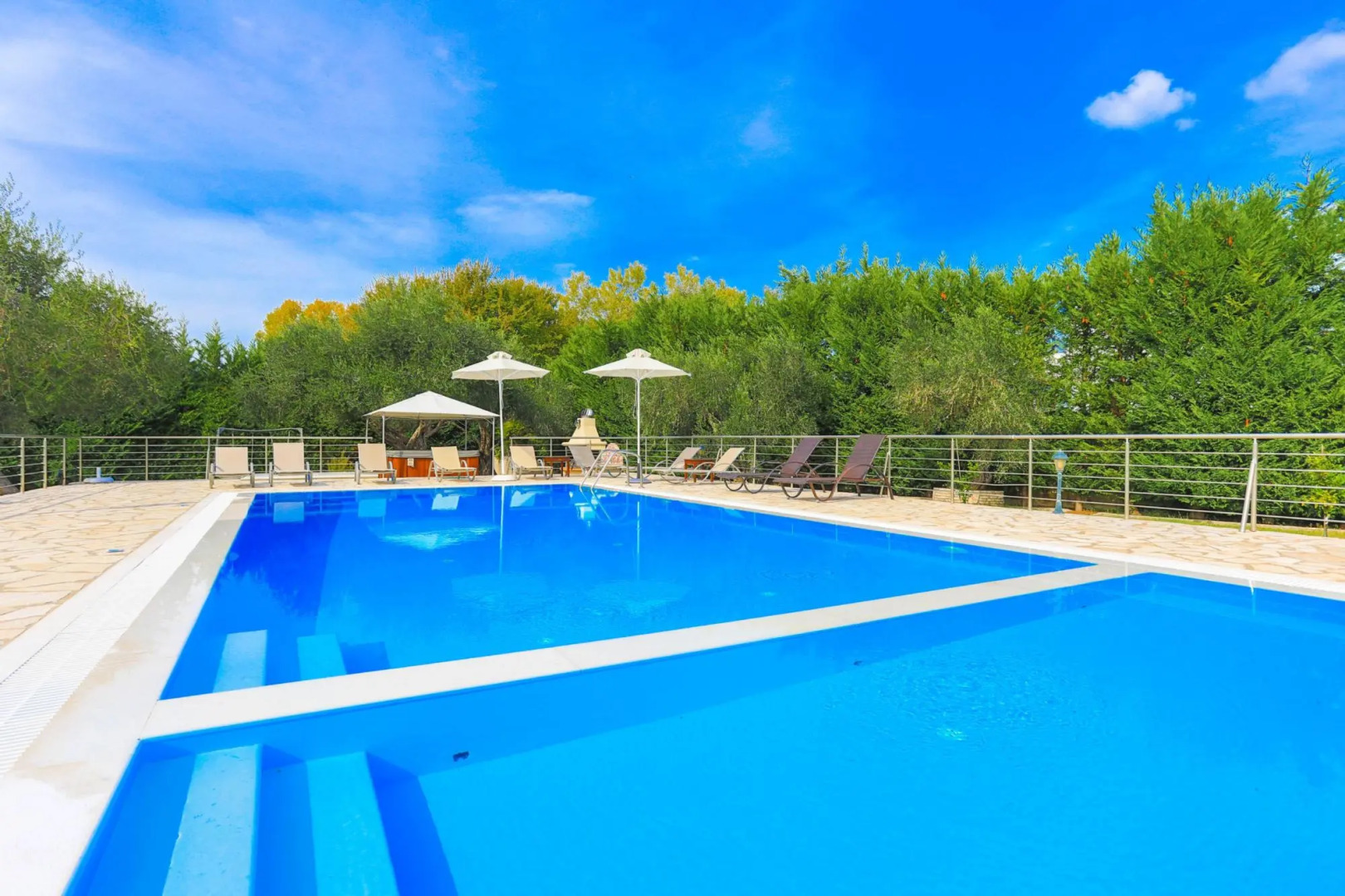 Captain Alex Villa Dio