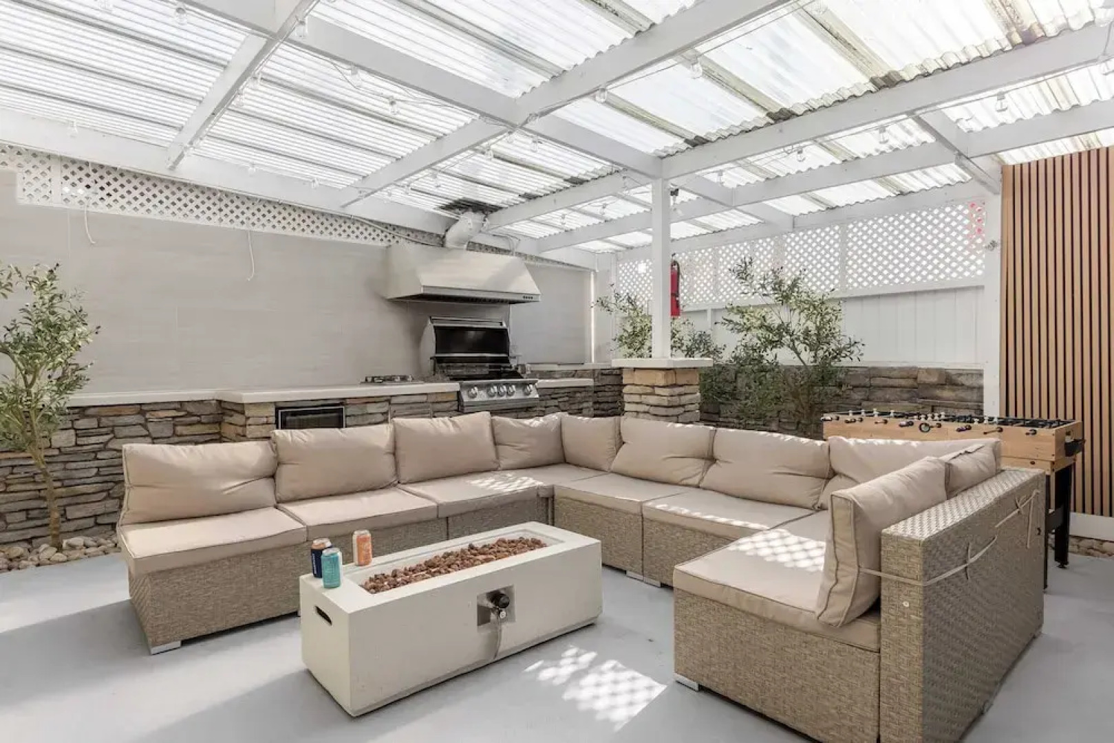 Steps to the Beach, Firepit & Patio Long-term Newport Beach Stay Coastal Cove