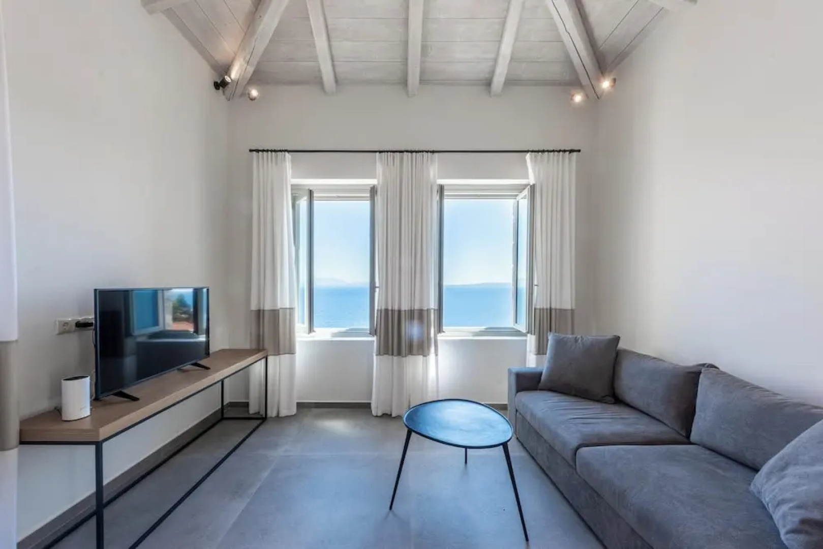 Sampatiki Suites - Seaview Luxury Suites With Breakfast And Spa