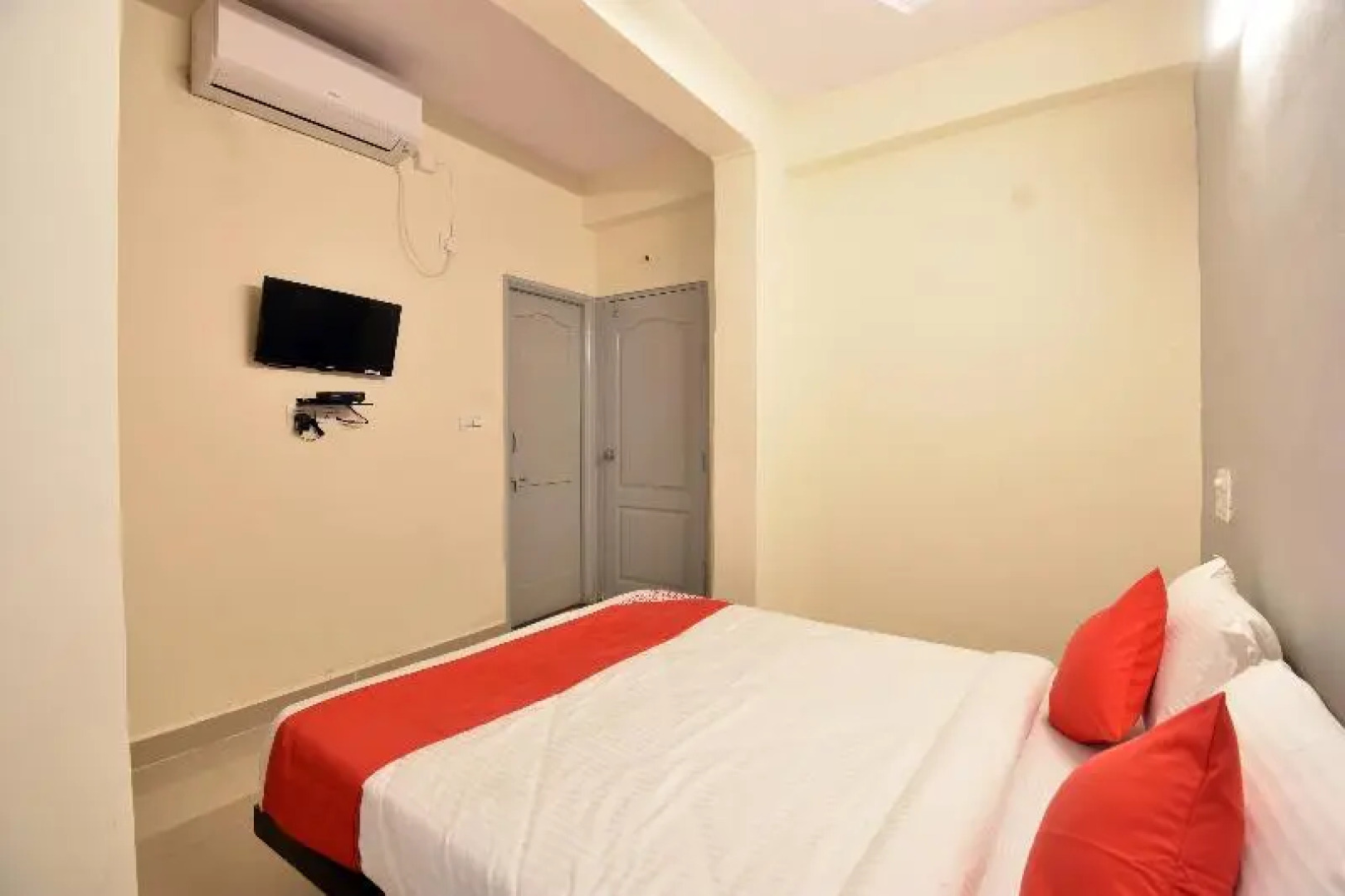 OYO 79193 Flagship Novel Inn