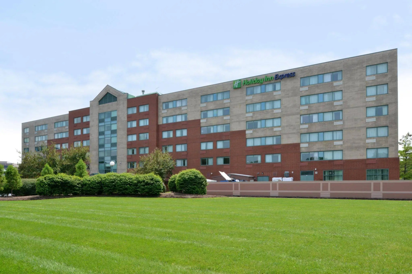 Holiday Inn Express St. Louis Airport - Riverport