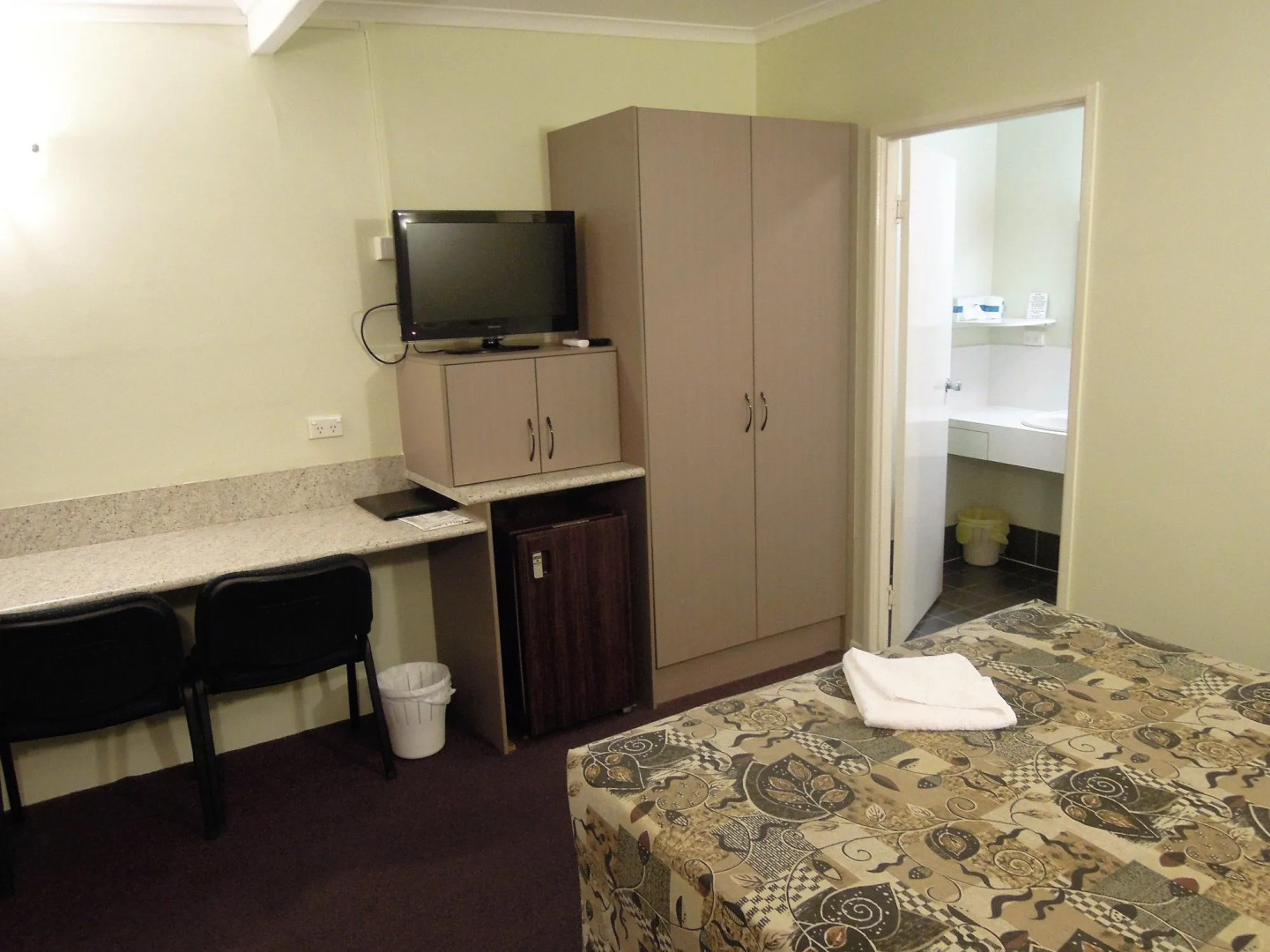 Biloela Centre Motel & Grevillea Steakhouse & Bar
