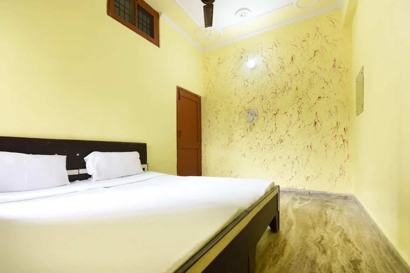 Spot On 49295 Hotel Kohinoor Park