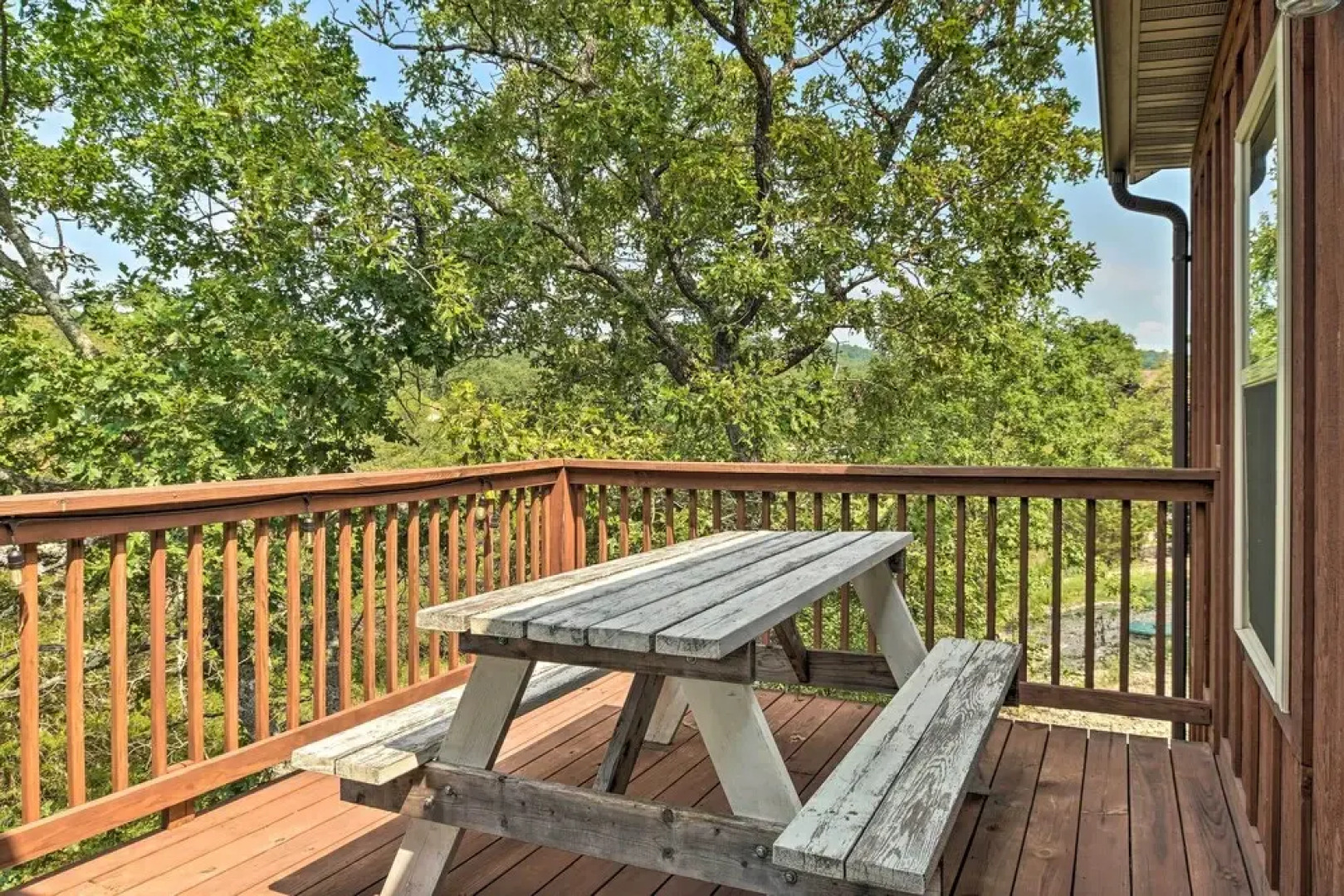 Branson West Cabin w/ Pool Access & Golfing