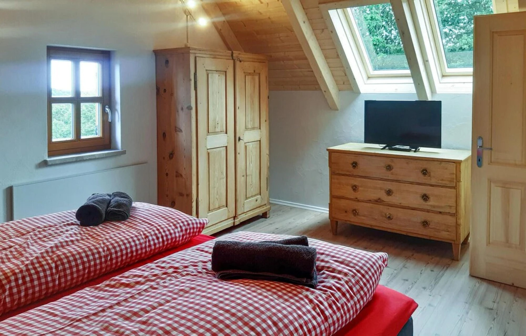 Beautiful Home in Glasing With 2 Bedrooms and Wifi