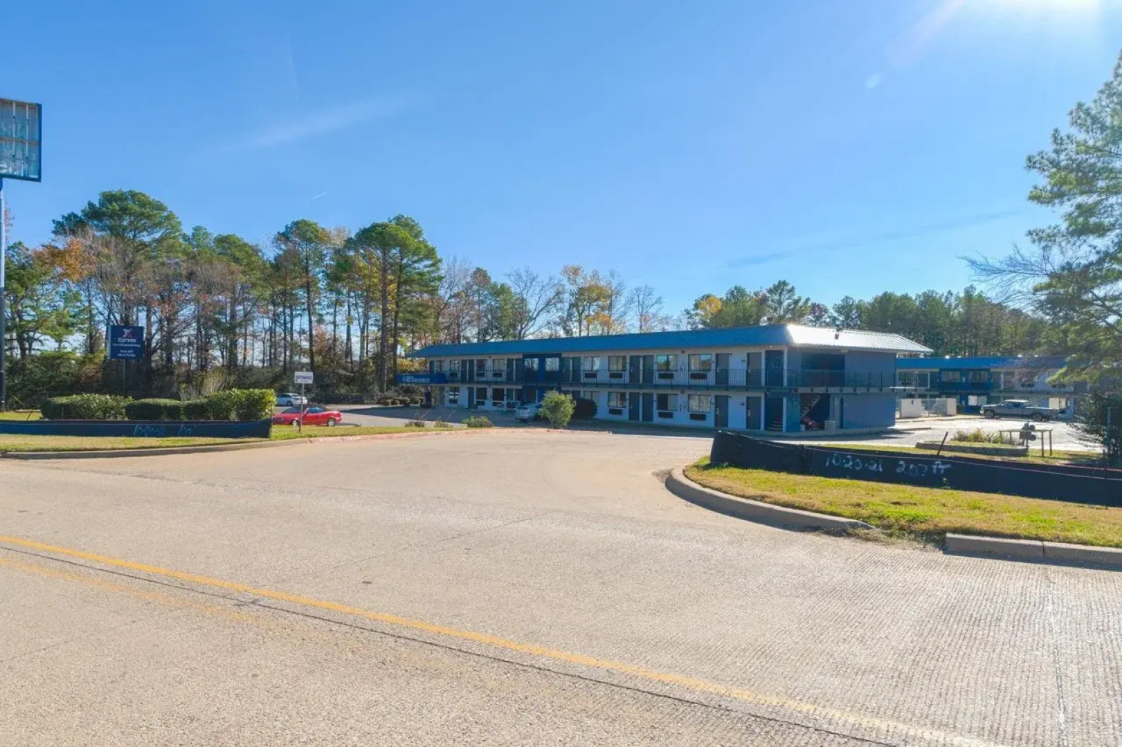 Xpress Inn & Extended Stays