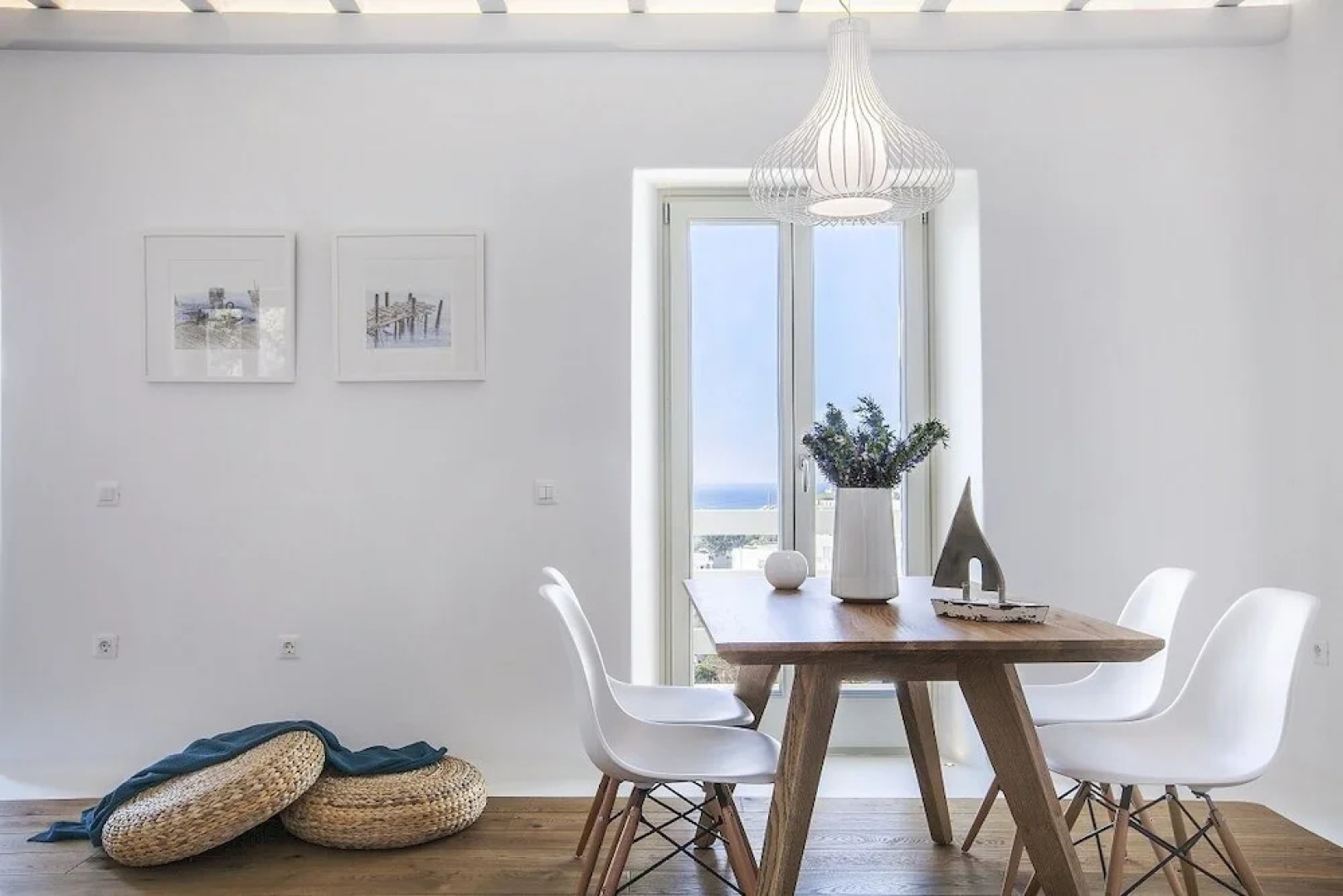 Villa Blue - White by Thea-concept