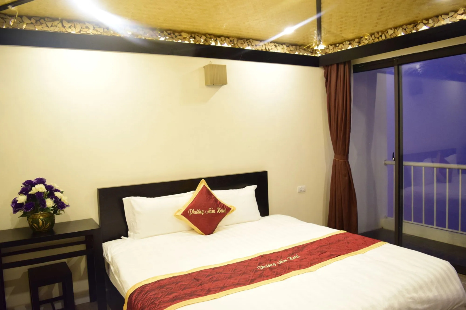 Phuong Nam Mountain View Hotel