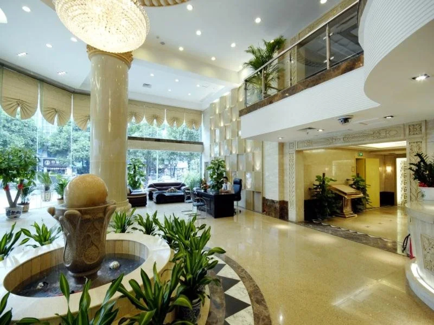 Golden Guangda Hotel