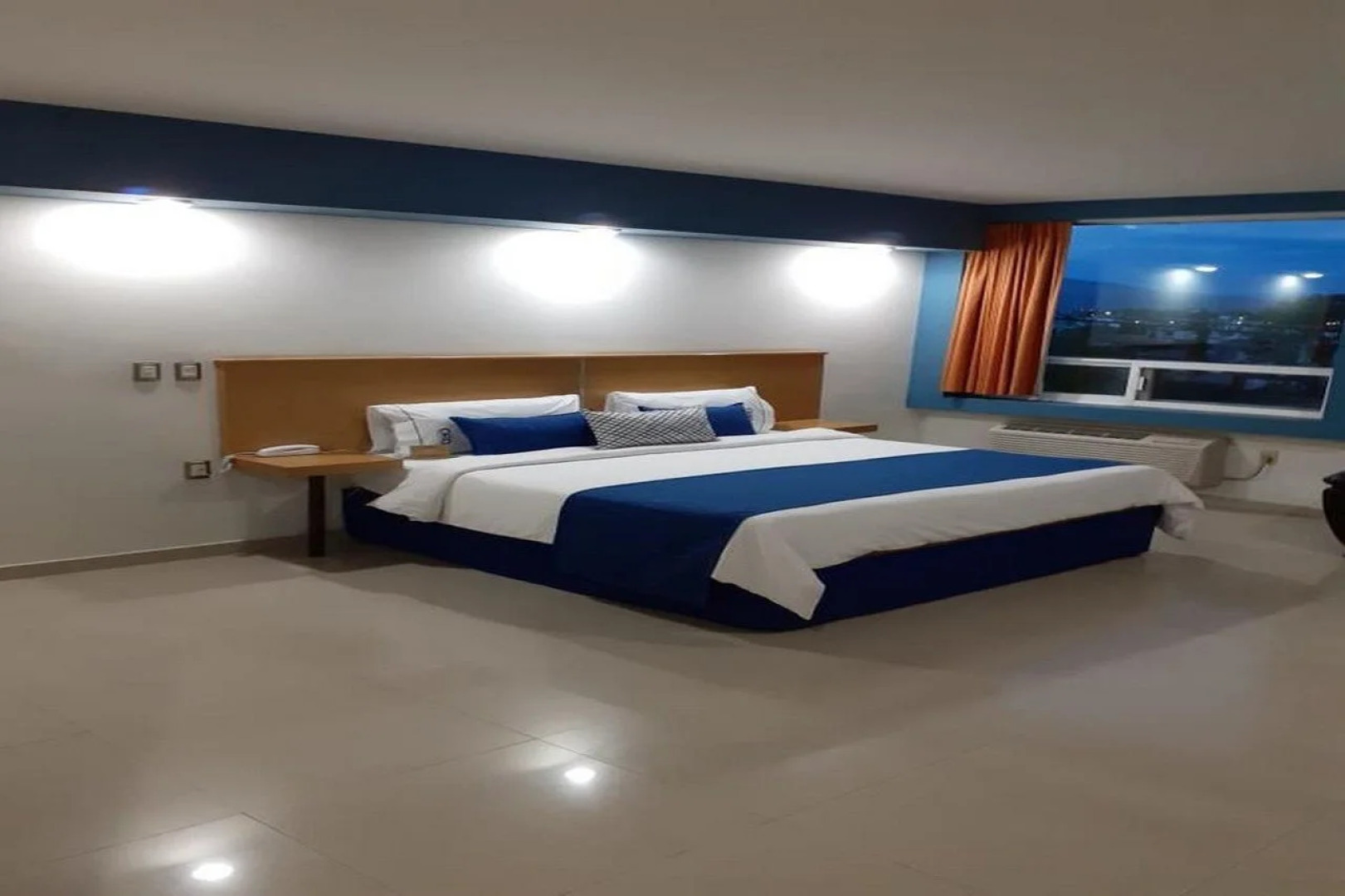 CEO Hotel Business Class