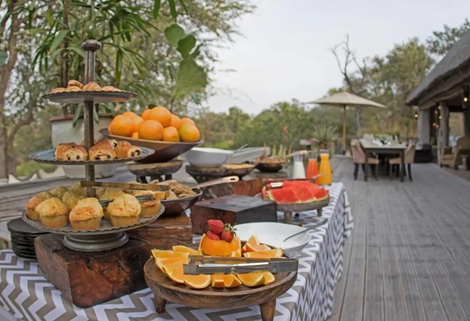 Thornybush Simbambili Lodge