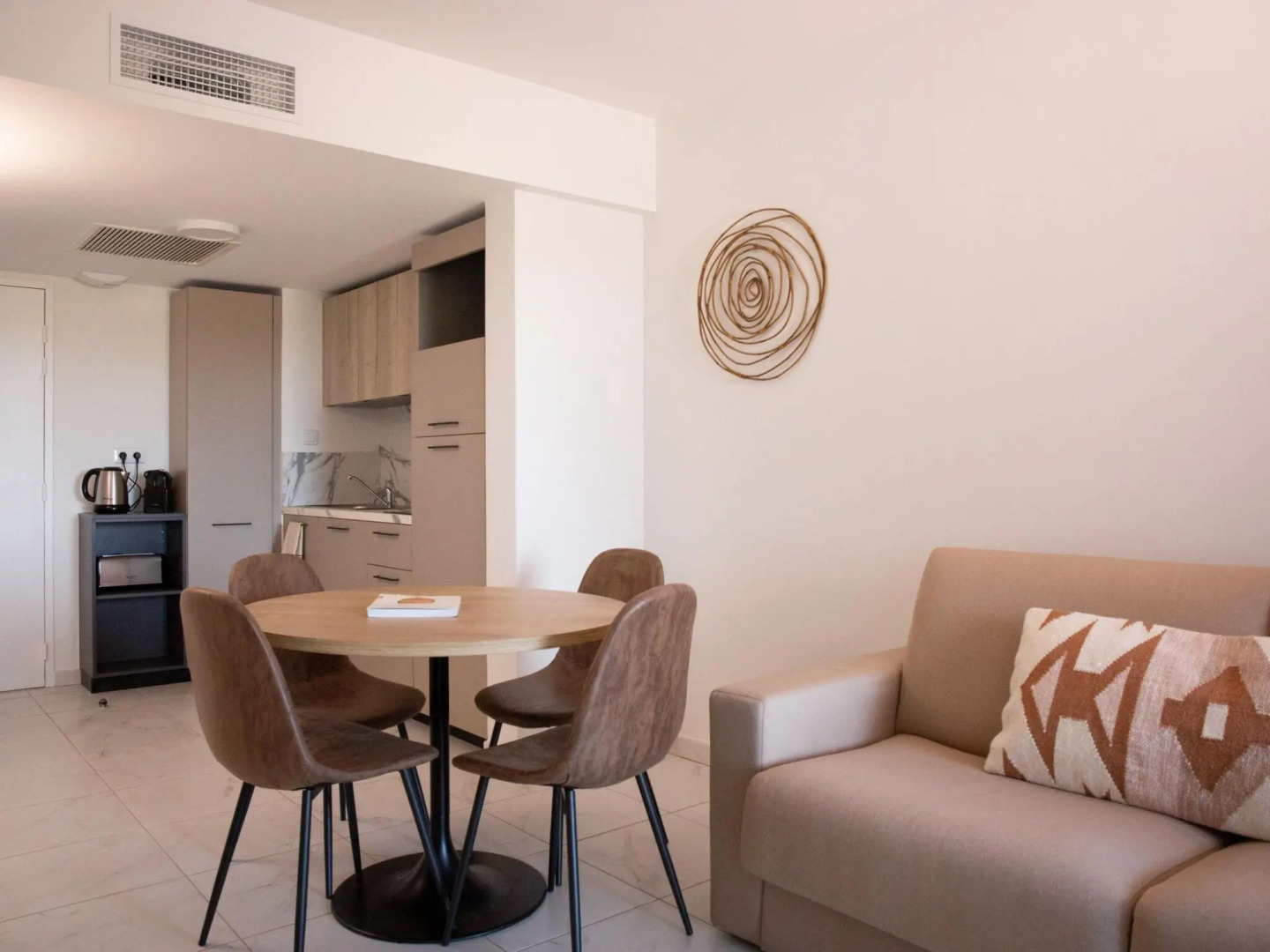 Apartment overlooking golf course, Horizon Golf Residence, St Cyprien